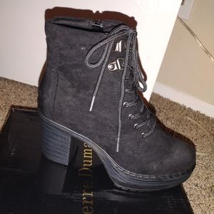New never worn Bblack Lace up ankle bootie